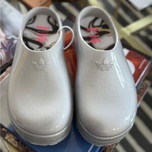 Adidas Adifom Stan Smith Mule Womens SIZE 8 Platform Shoes Metallic Silver NEW